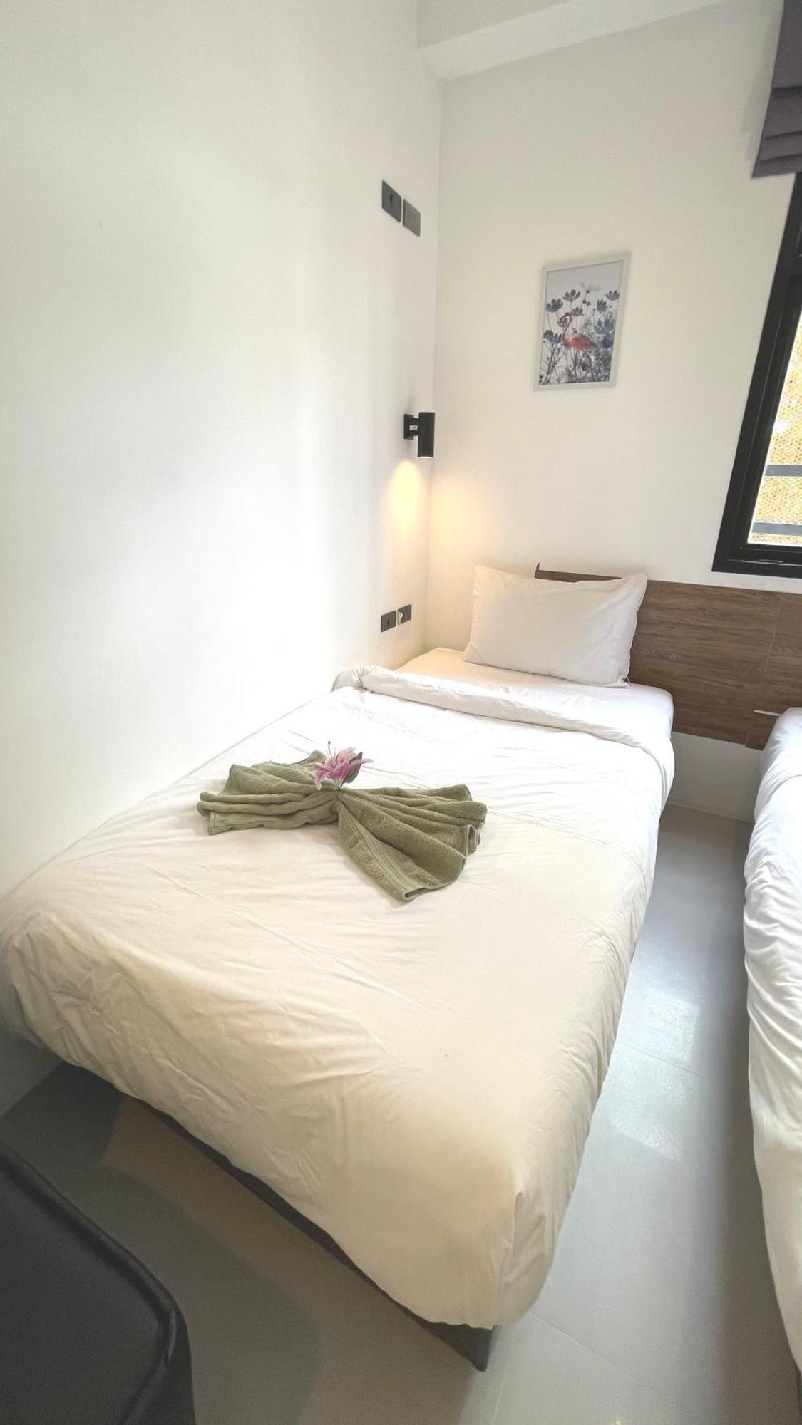 Rockstar Beach Apartments Strand Bang Rak Exterior foto