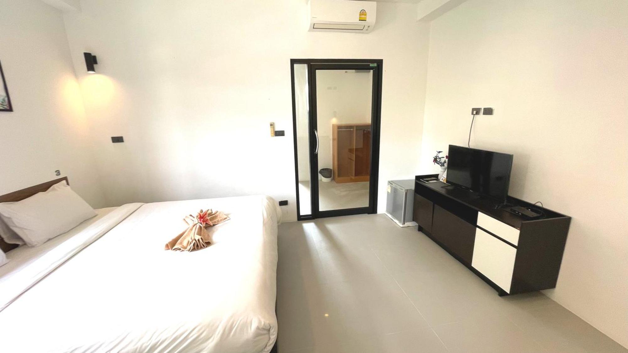 Rockstar Beach Apartments Strand Bang Rak Exterior foto